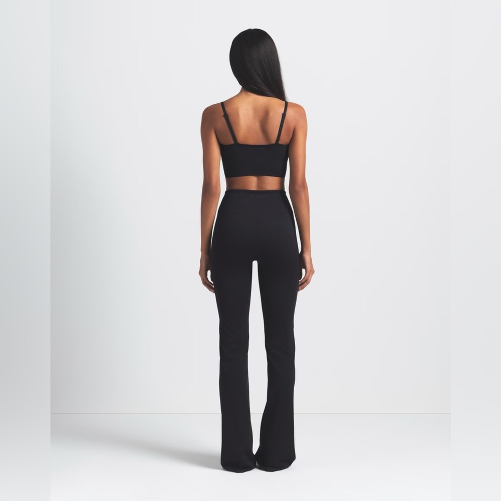 NWT NIKE SKIMS Matte Slim Flare Leggings - Obsidian - Picture 4 of 7
